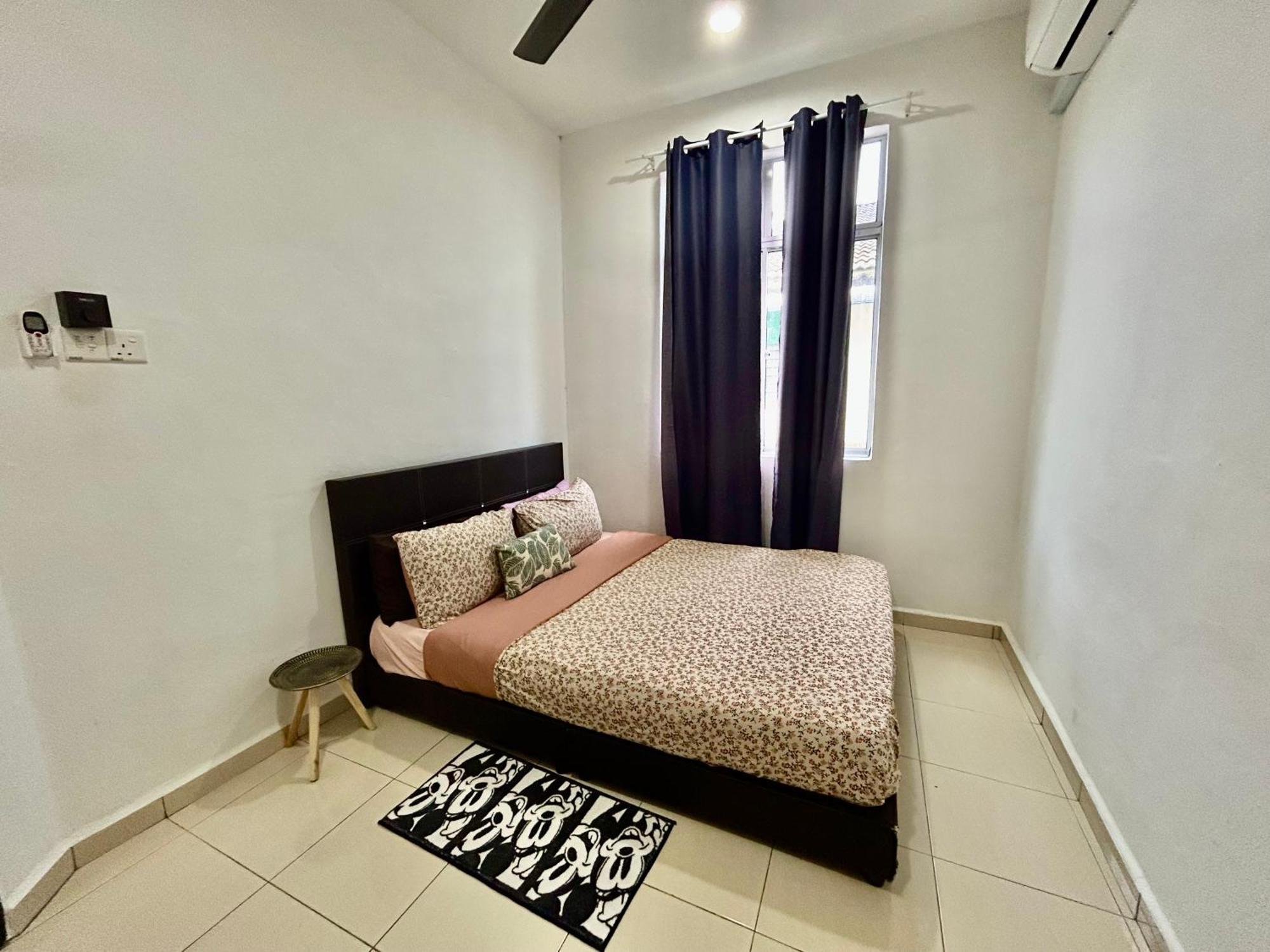 Cozy 288 Entire 3 Bedroom House @ Alma 메르타잠 외부 사진